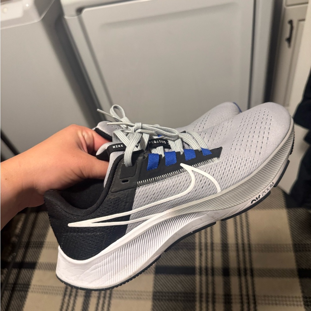 Nike running shoes- only worn a few times
